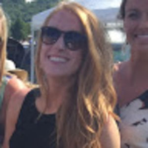 Meet your Posher, Caitlin